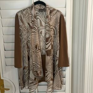 Chicos Medium Beige Light Weight Travelers Jacket Size 2 same as 12/14.